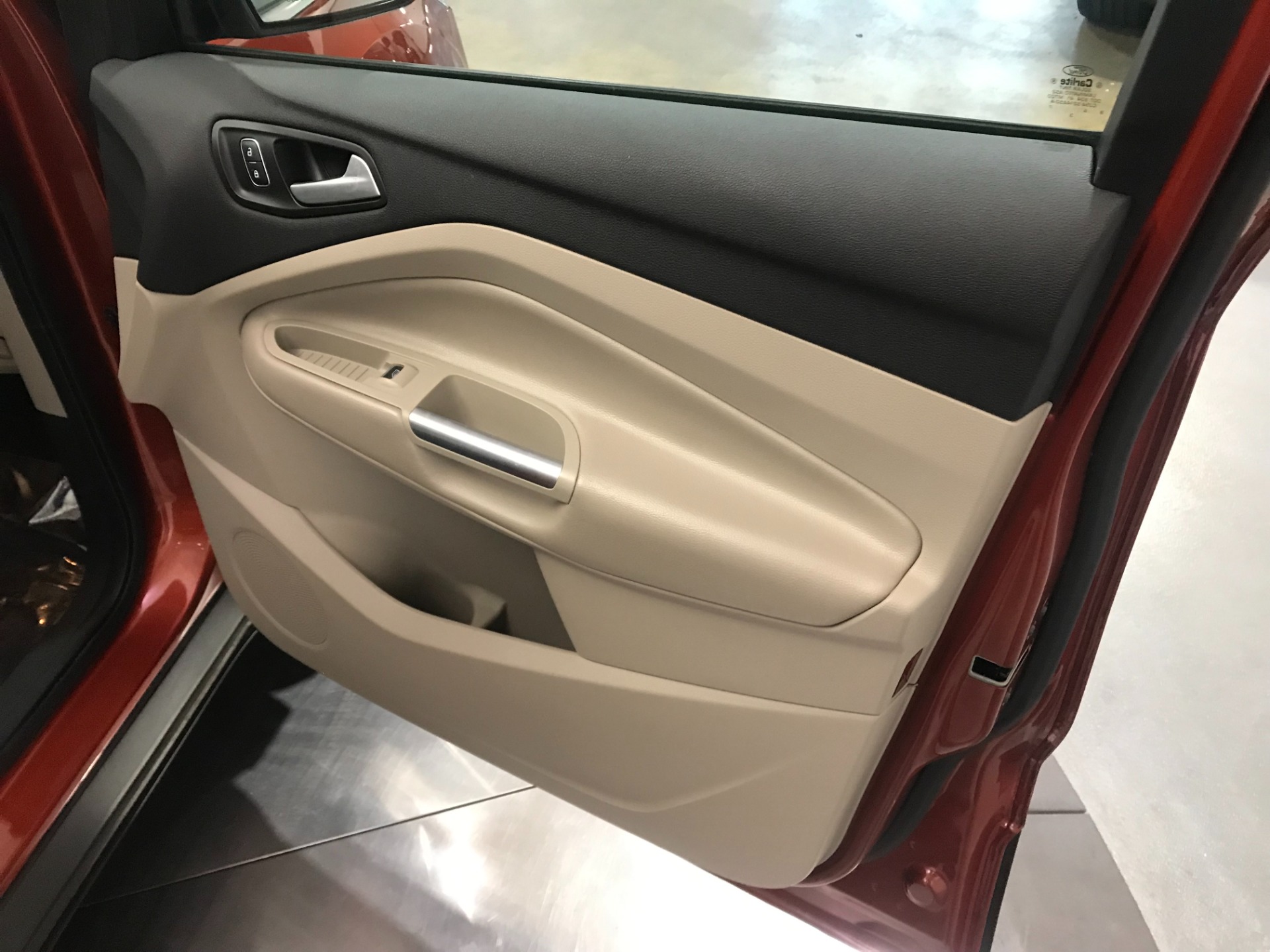 Used-2019-Ford-Escape-SE-AWD