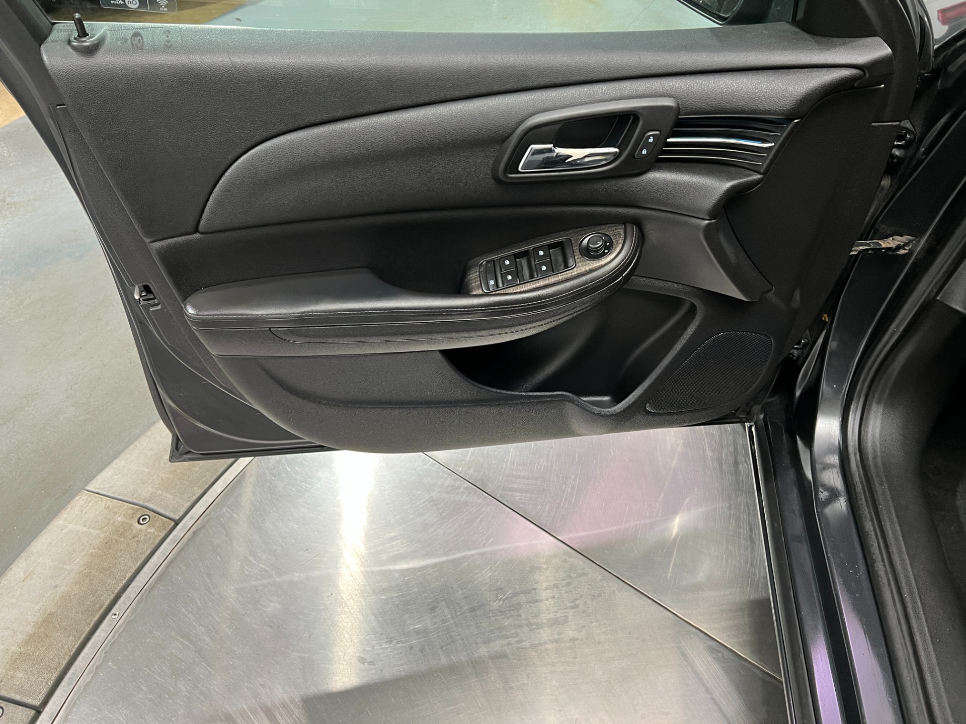 Used-2016-Chevrolet-Malibu-Limited-LT-FWD