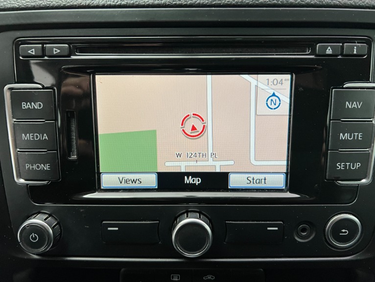 Used-2011-Volkswagen-Jetta-SEL-W/-MOONROOF-FWD