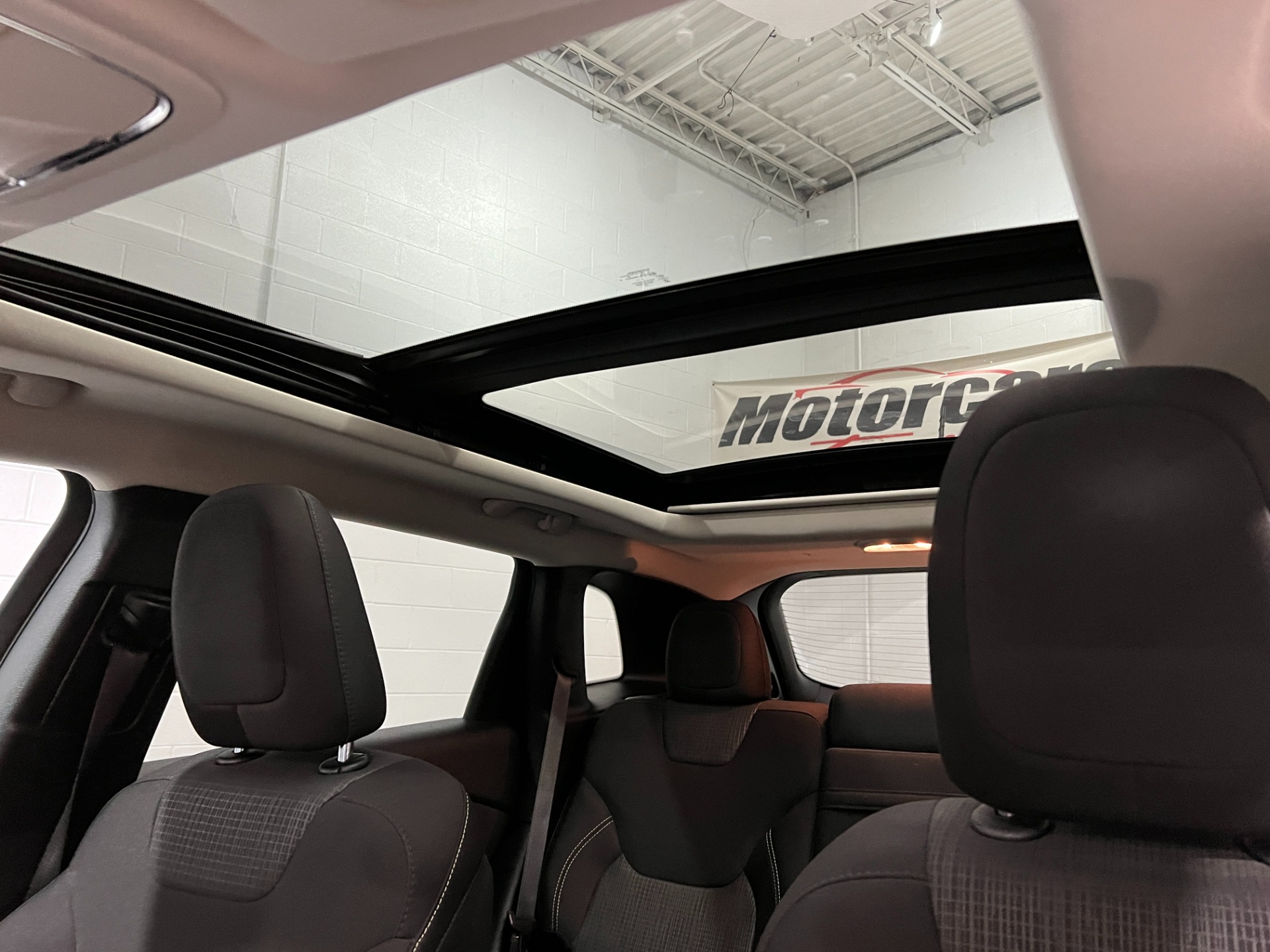Used-2015-Jeep-Cherokee-Latitude-4X4