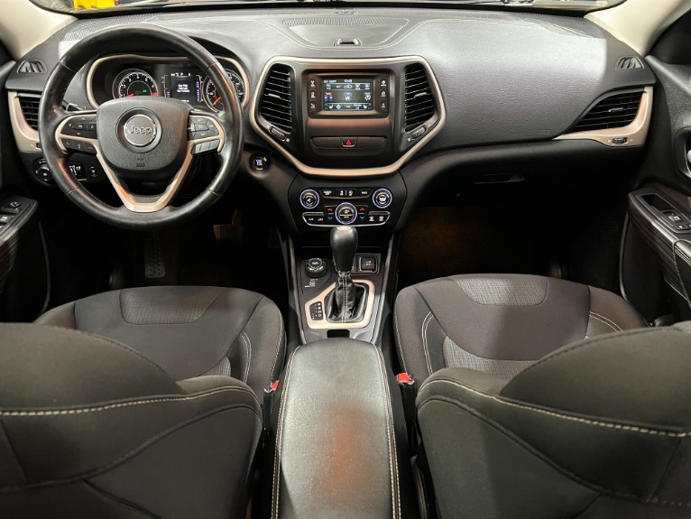Used-2015-Jeep-Cherokee-Latitude-4X4