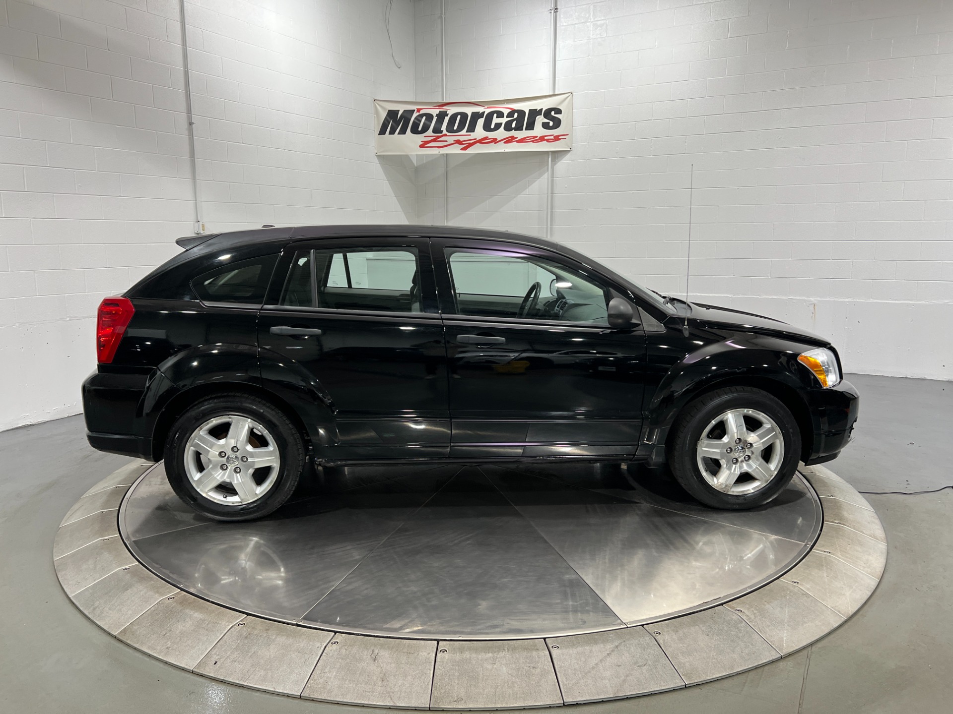 Used-2007-Dodge-Caliber-SXT-FWD