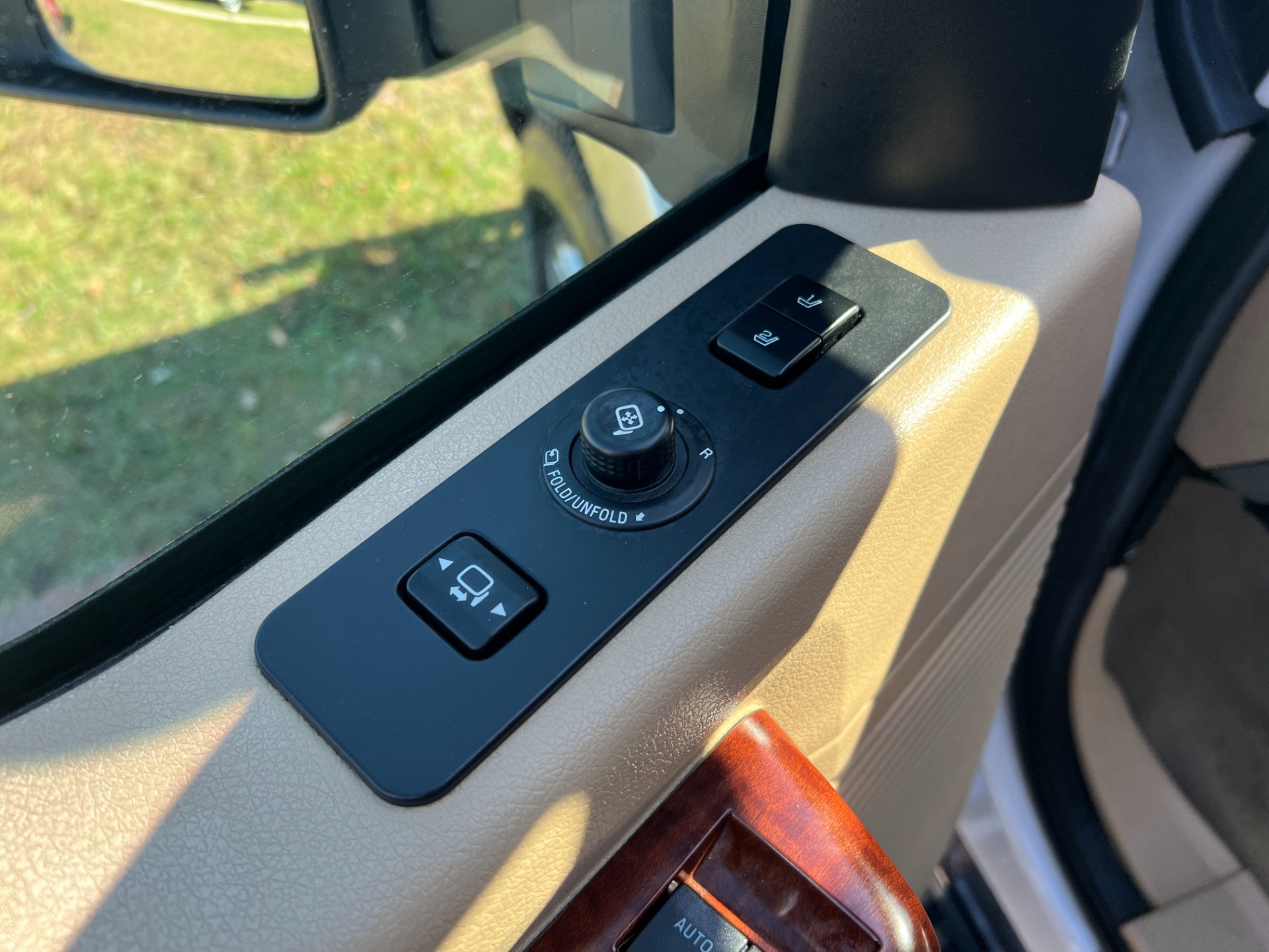 Used-2011-Ford-F-250-Super-Duty-Diesel-Lariat-King-Ranch-4X4