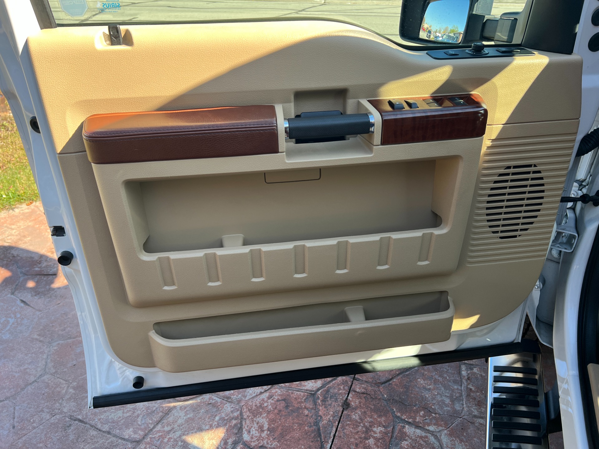 Used-2011-Ford-F-250-Super-Duty-Diesel-Lariat-King-Ranch-4X4