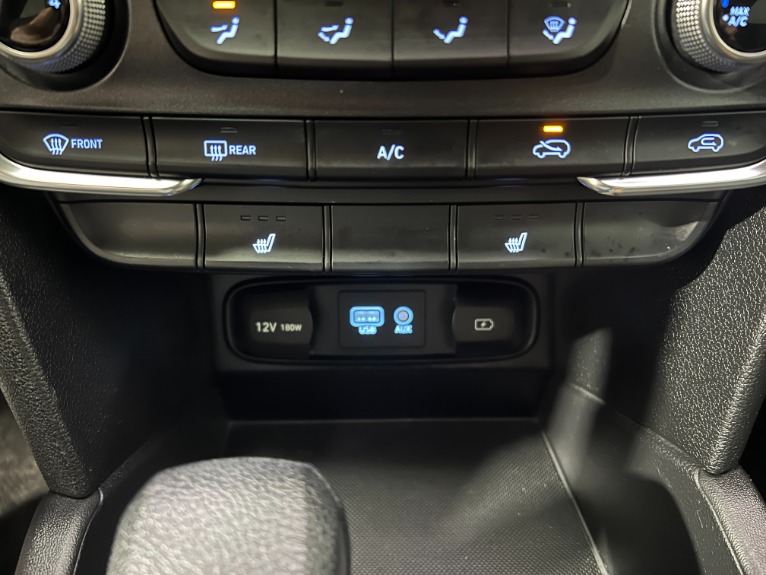 Used-2020-Hyundai-SANTA-FE-SEL-AWD