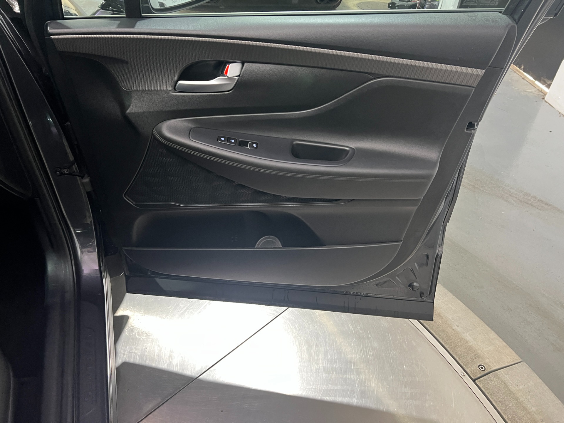 Used-2020-Hyundai-SANTA-FE-SEL-AWD