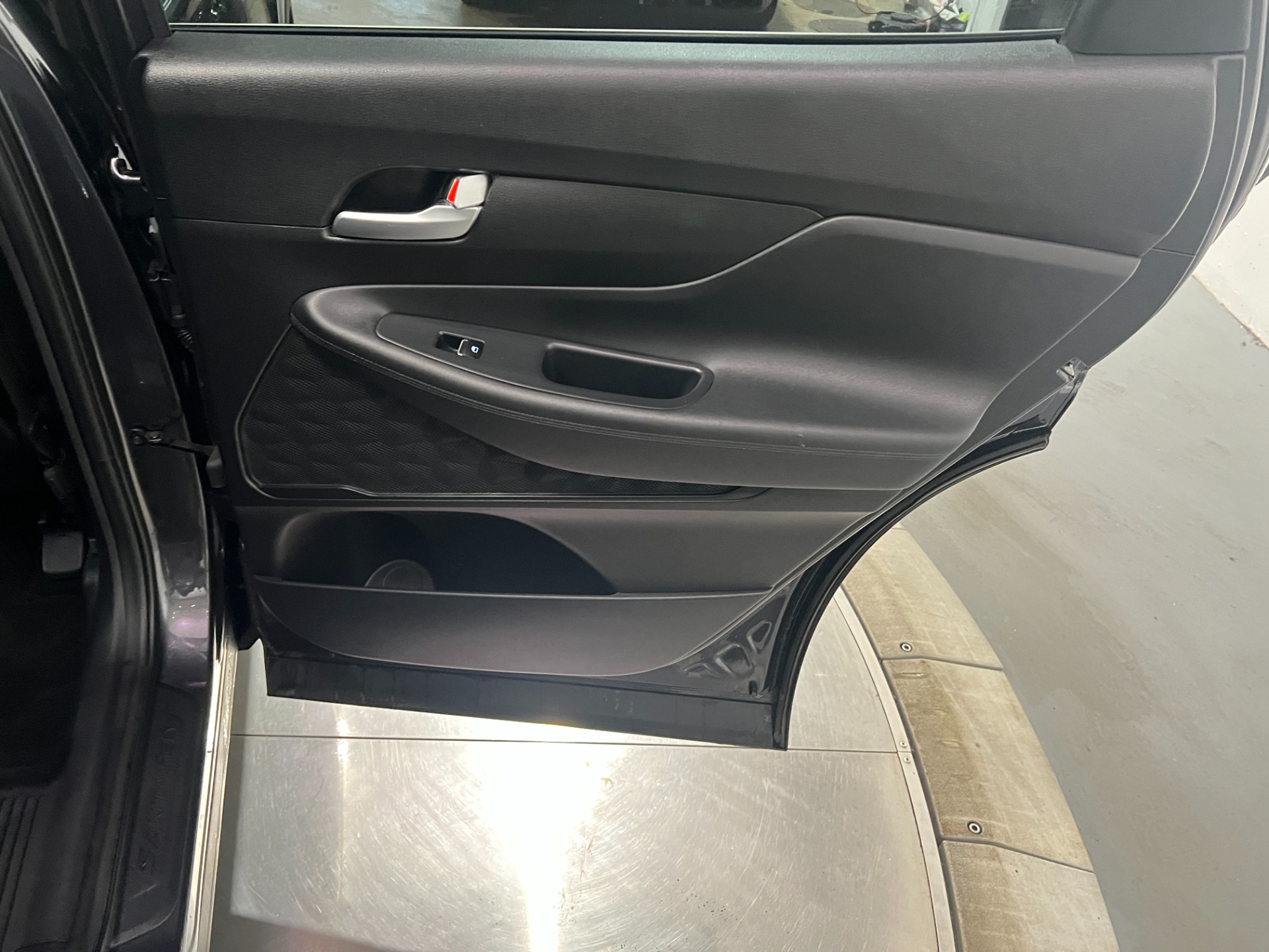 Used-2020-Hyundai-SANTA-FE-SEL-AWD