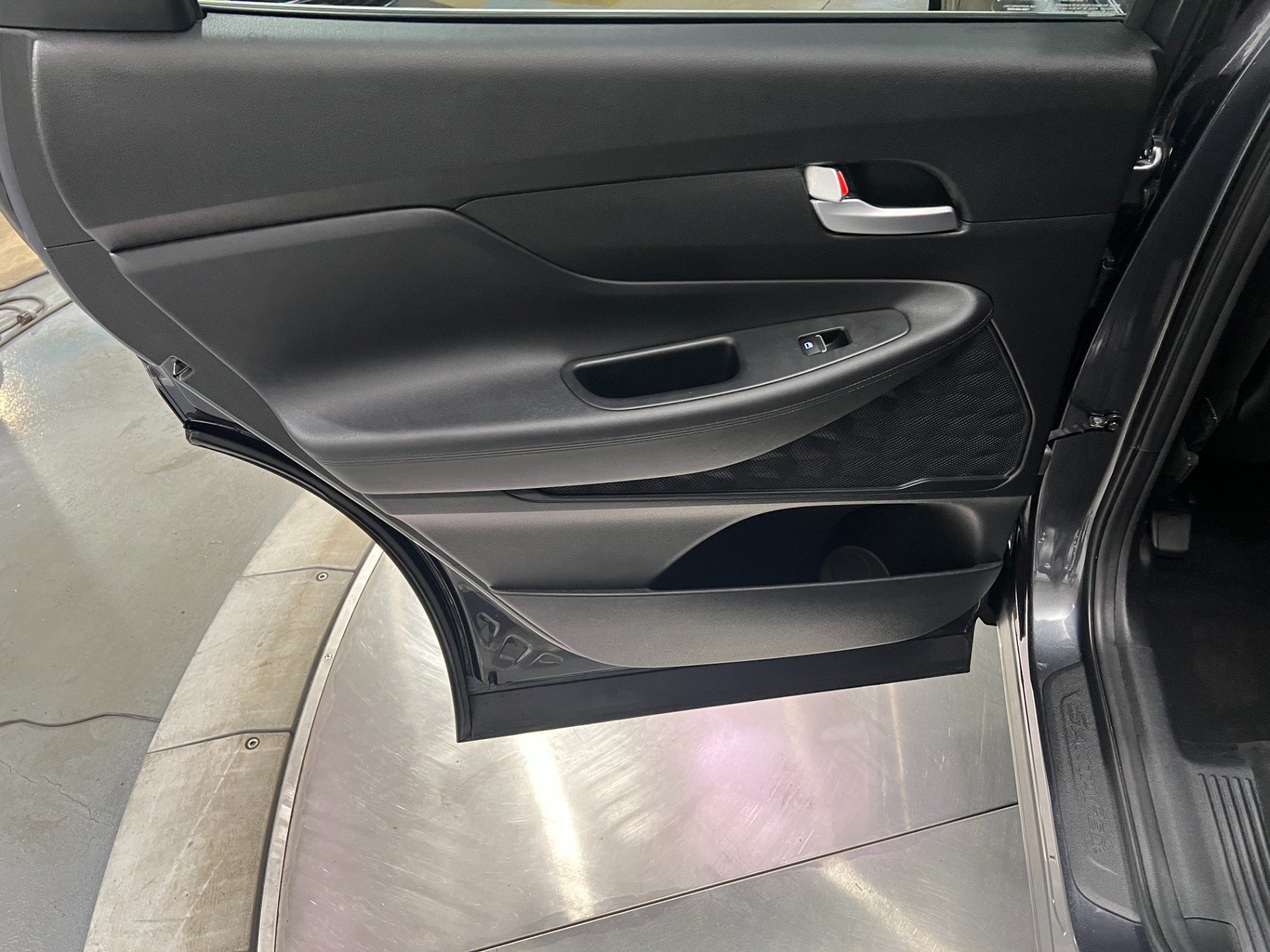 Used-2020-Hyundai-SANTA-FE-SEL-AWD
