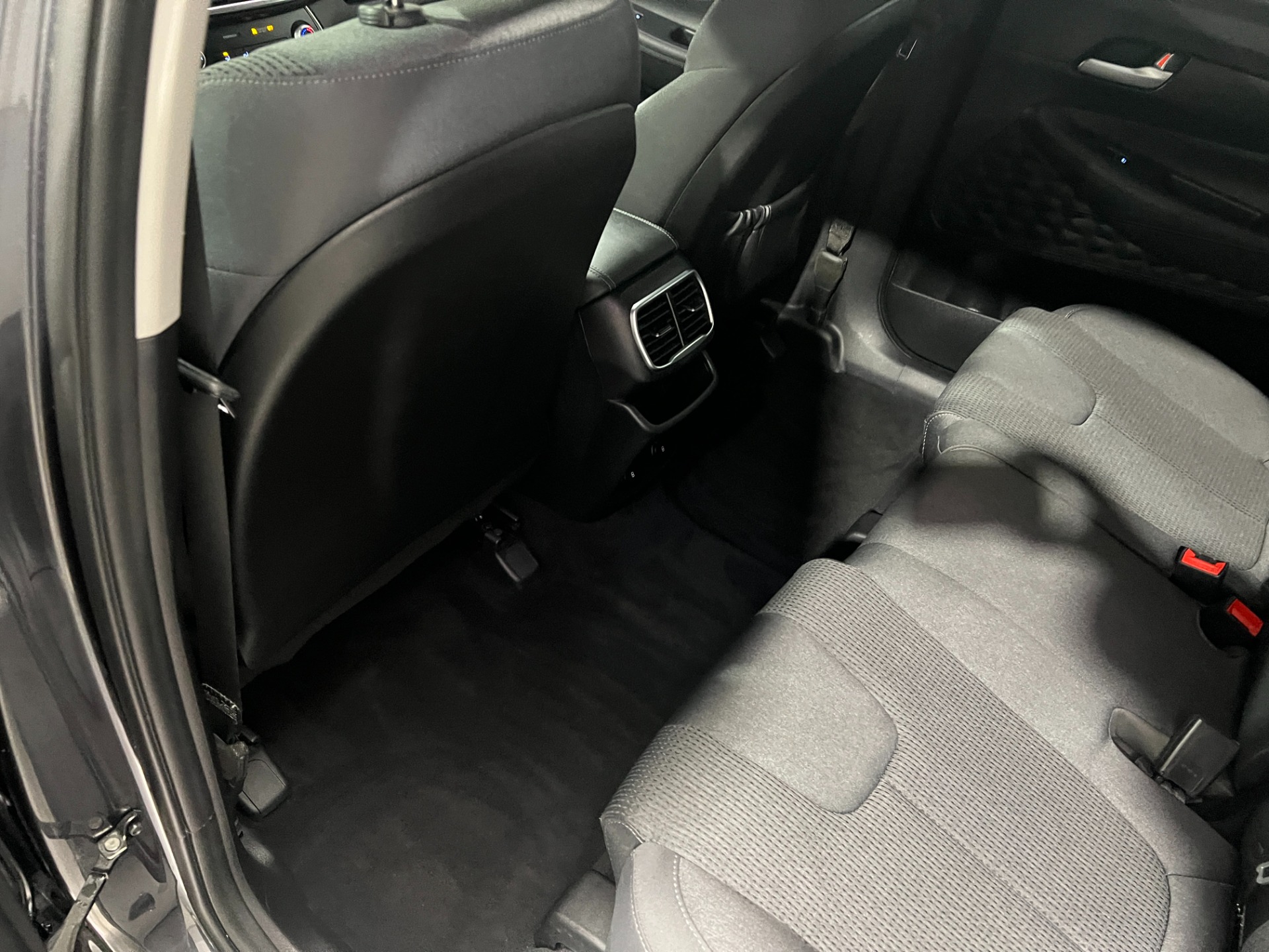 Used-2020-Hyundai-SANTA-FE-SEL-AWD