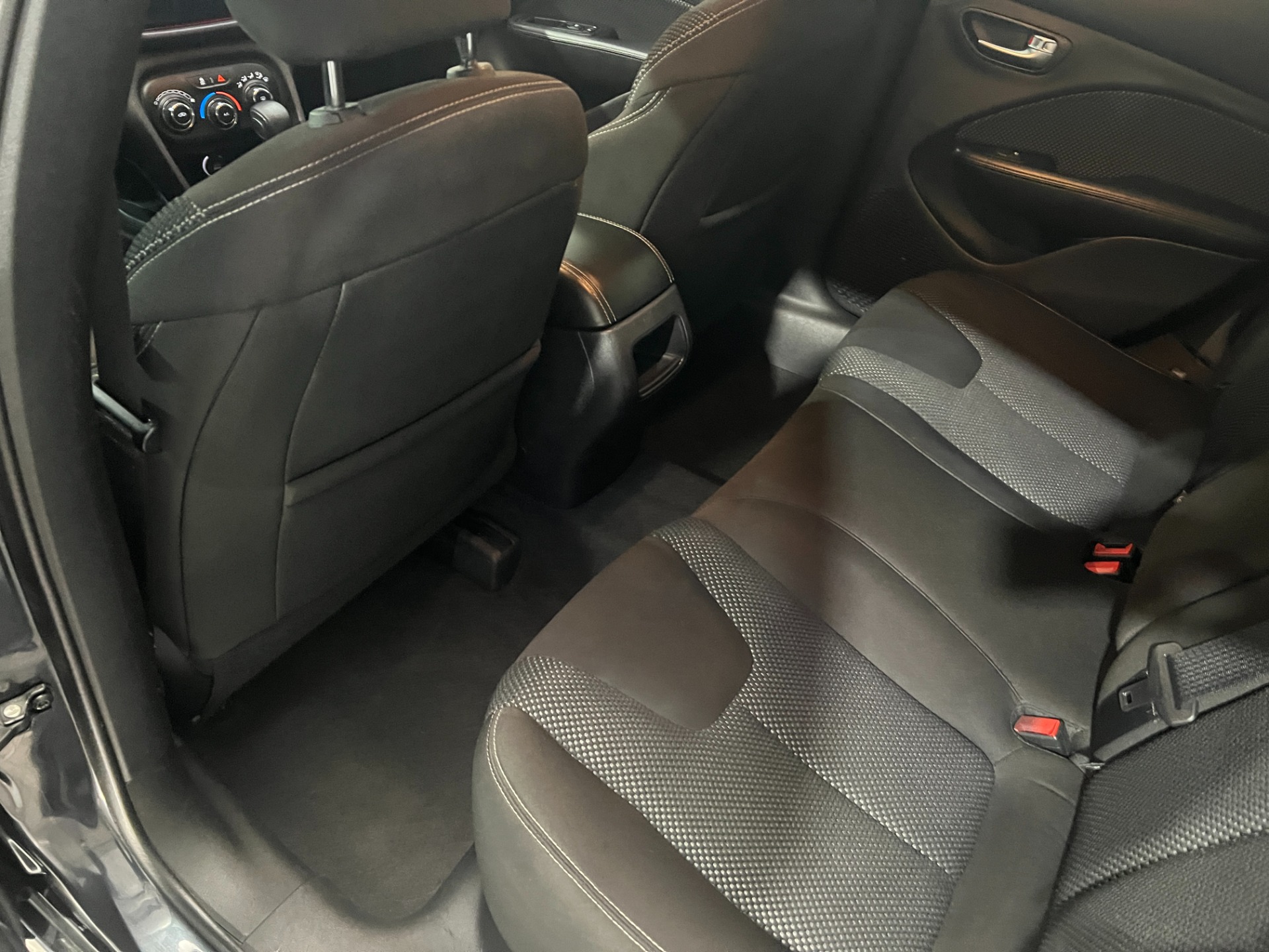 Used-2014-Dodge-Dart-SXT-FWD
