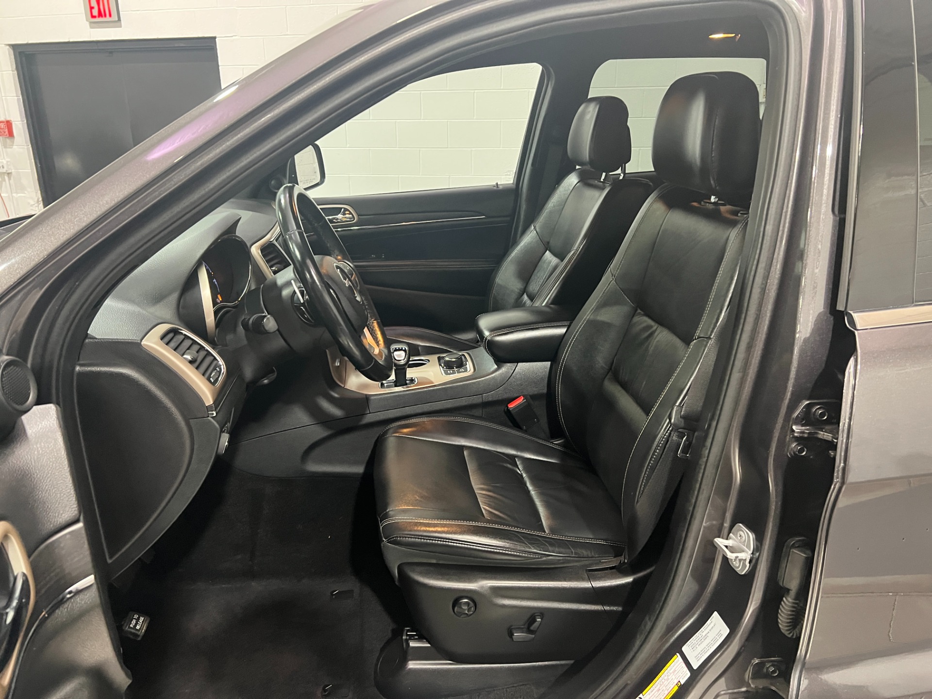 Used-2015-Jeep-Grand-Cherokee-Limited-4X4