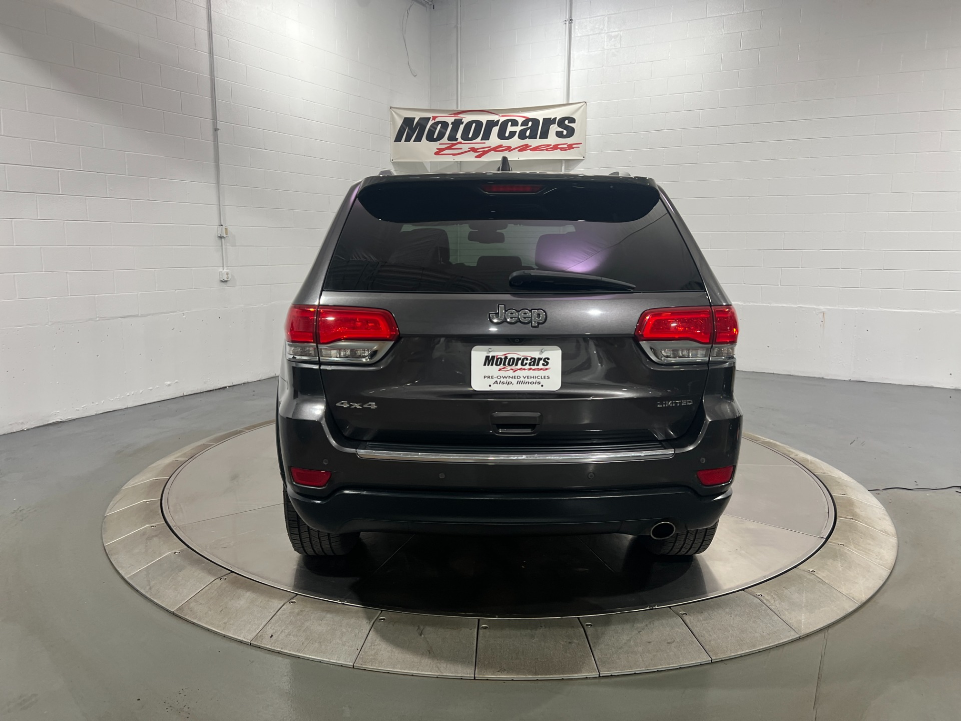 Used-2015-Jeep-Grand-Cherokee-Limited-4X4