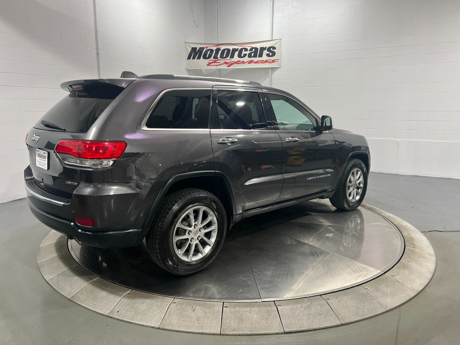 Used-2015-Jeep-Grand-Cherokee-Limited-4X4