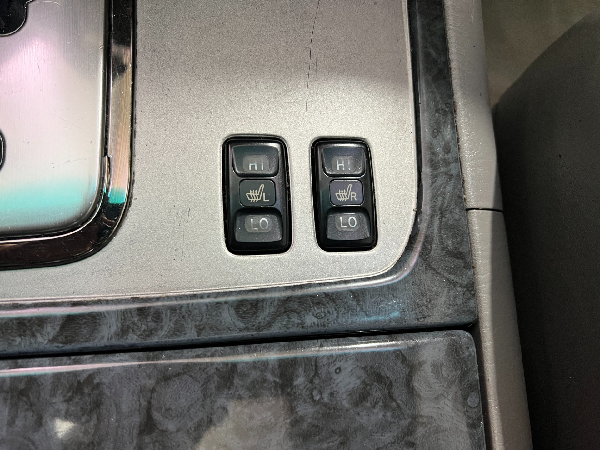 Used-2005-Toyota-Land-Cruiser-AWD