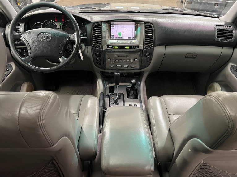 Used-2005-Toyota-Land-Cruiser-AWD