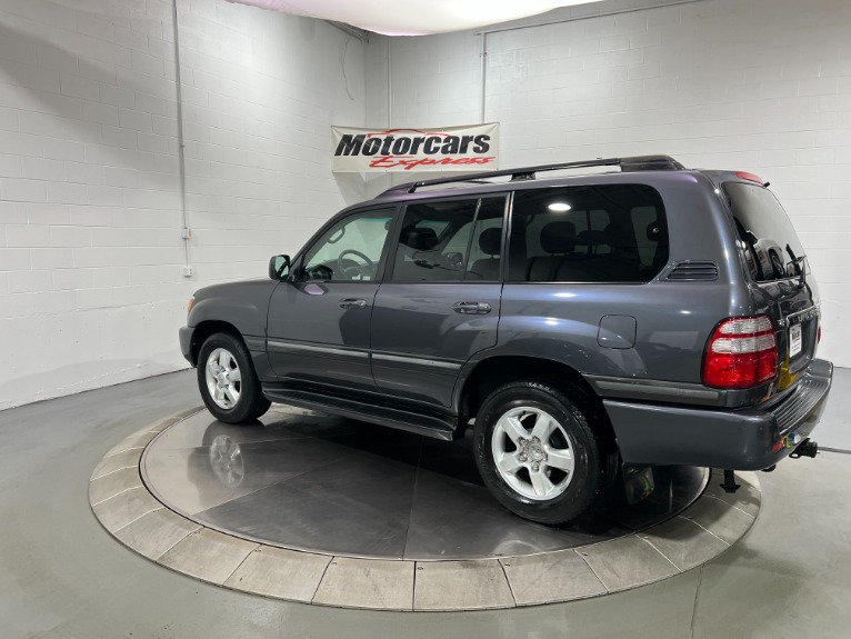 Used-2005-Toyota-Land-Cruiser-AWD