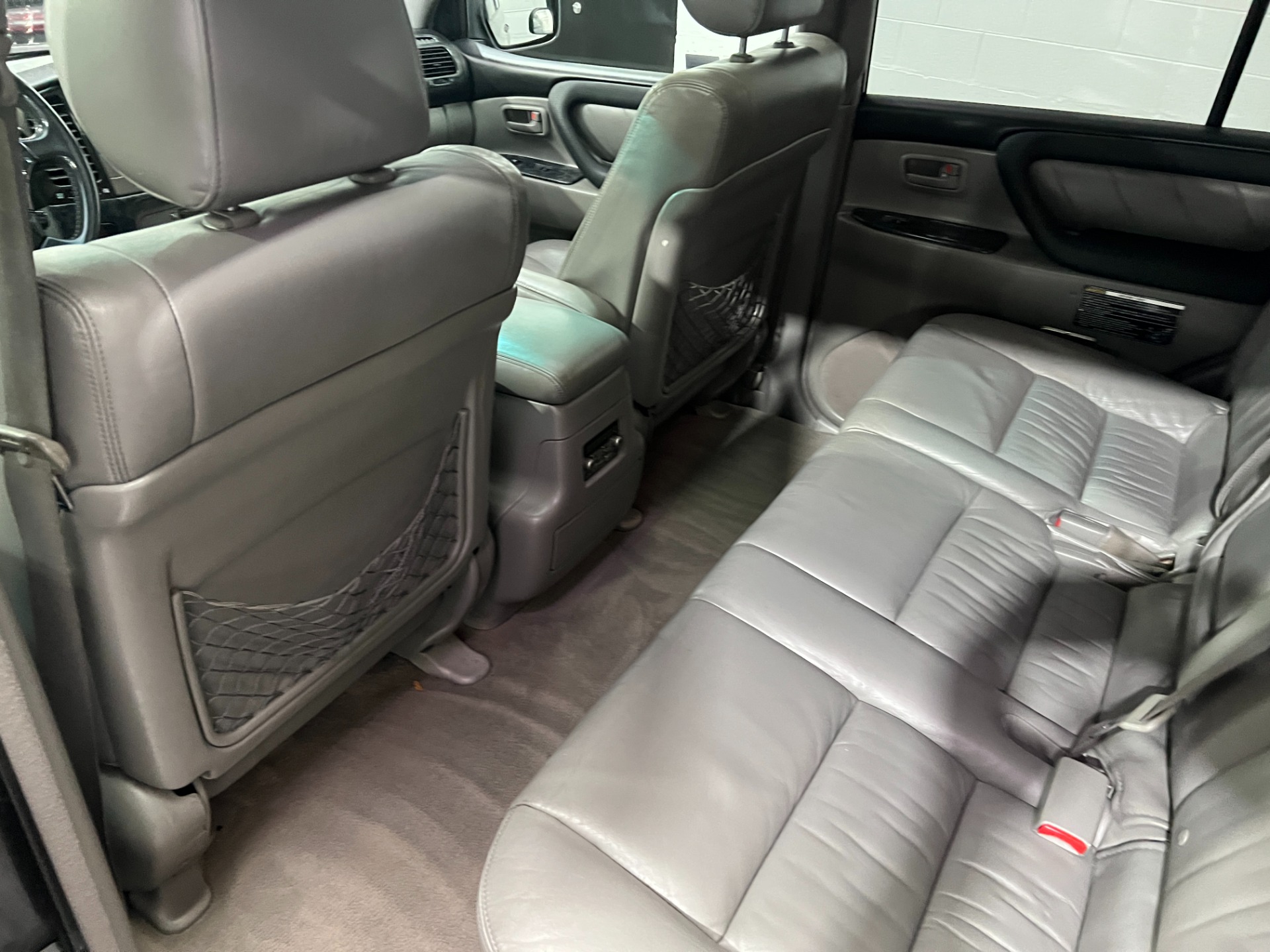 Used-2005-Toyota-Land-Cruiser-AWD