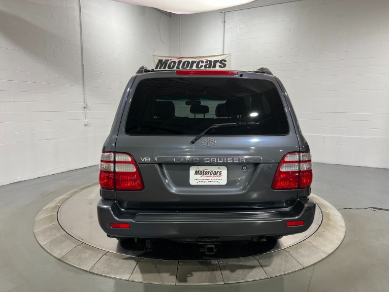 Used-2005-Toyota-Land-Cruiser-AWD