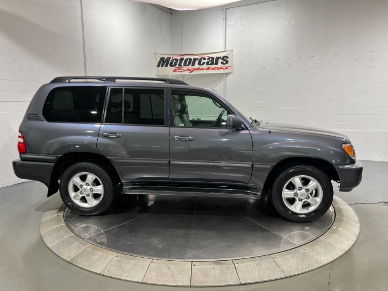 Used-2005-Toyota-Land-Cruiser-AWD