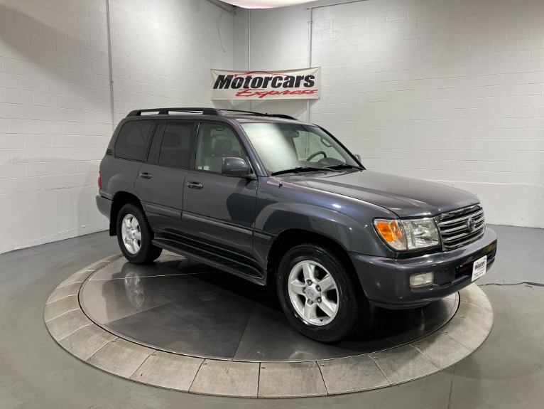 Used-2005-Toyota-Land-Cruiser-AWD