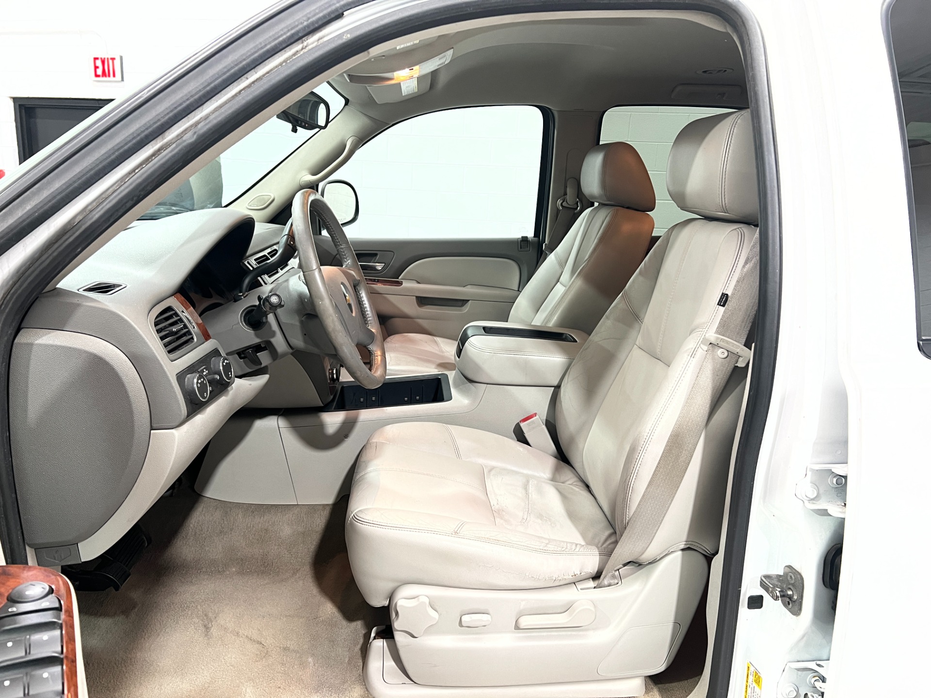 Used-2011-Chevrolet-Tahoe-LT-4X4