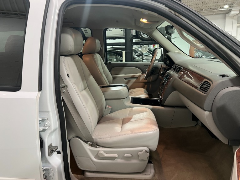 Used-2011-Chevrolet-Tahoe-LT-4X4