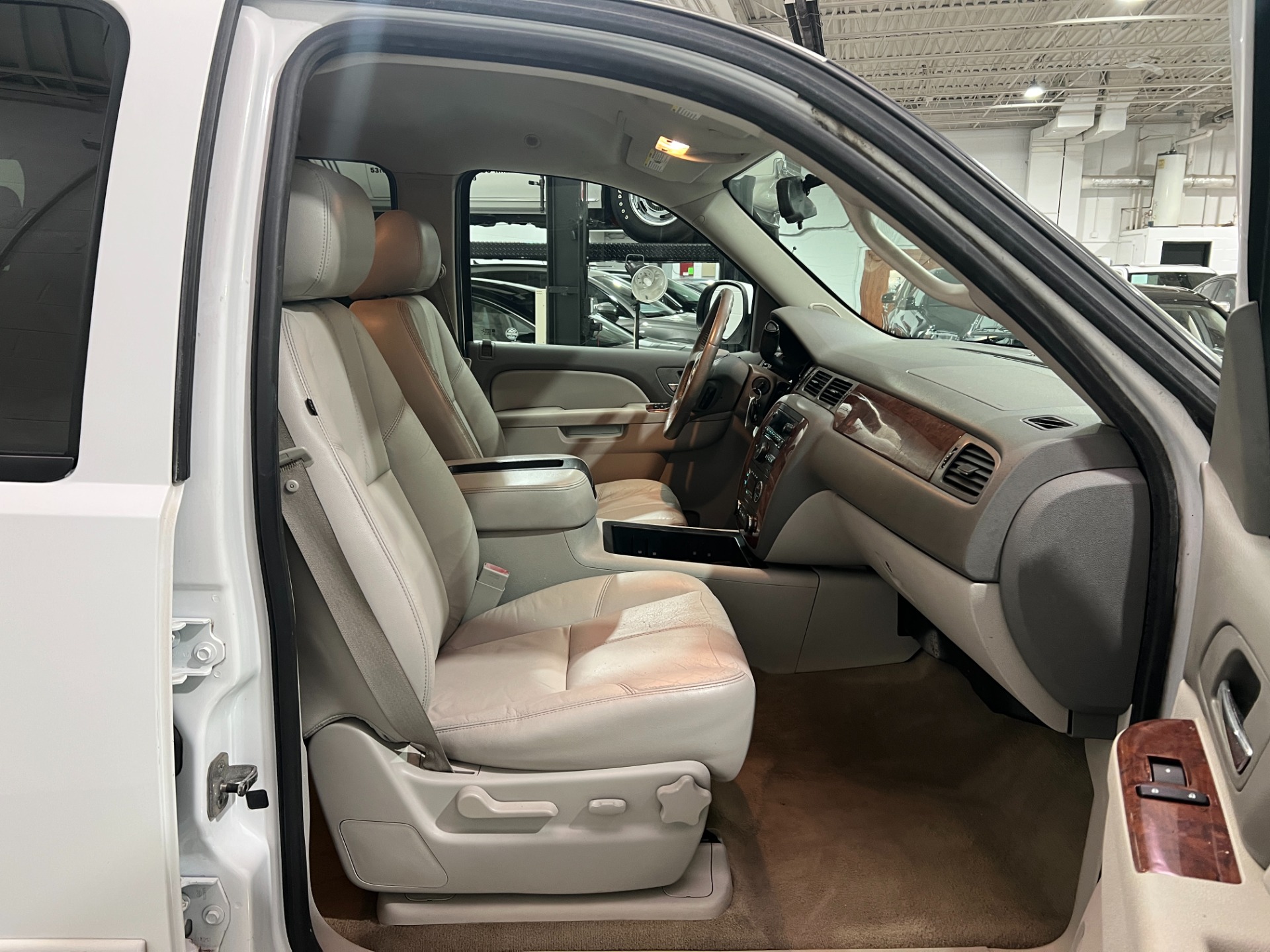 Used-2011-Chevrolet-Tahoe-LT-4X4