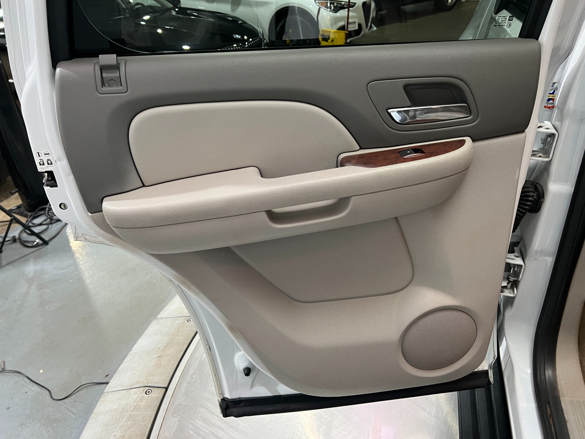 Used-2011-Chevrolet-Tahoe-LT-4X4