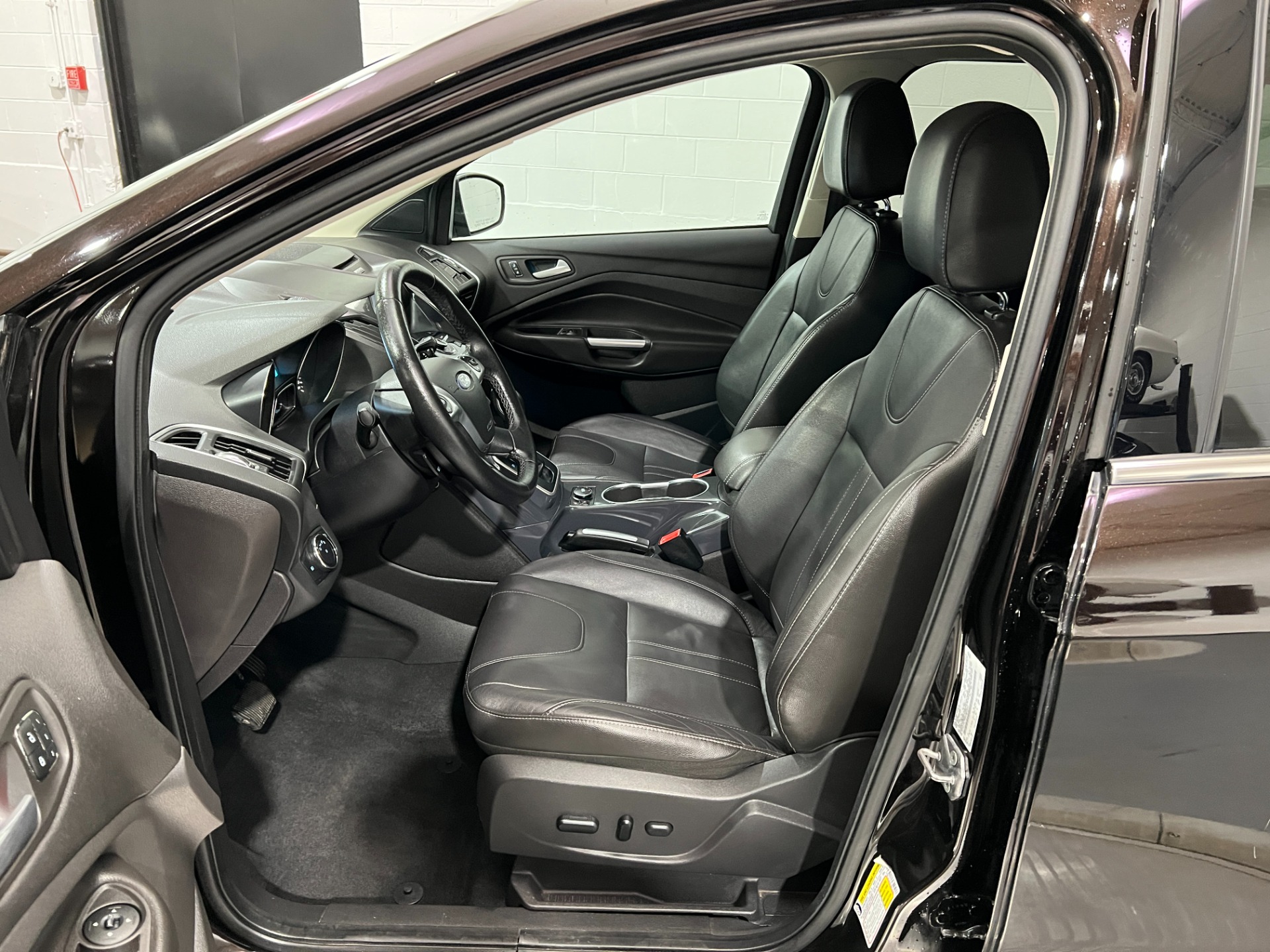 Used-2013-Ford-Escape-Titanium-FWD