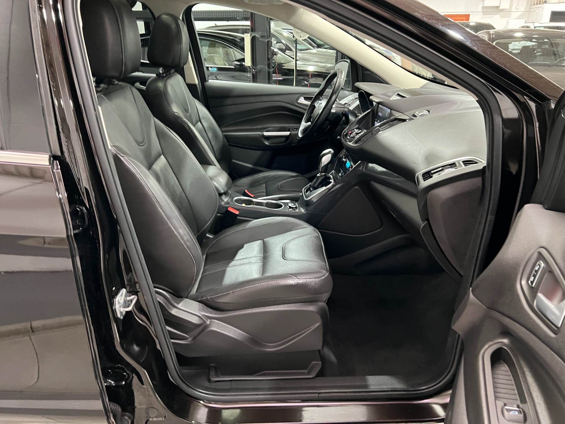 Used-2013-Ford-Escape-Titanium-FWD