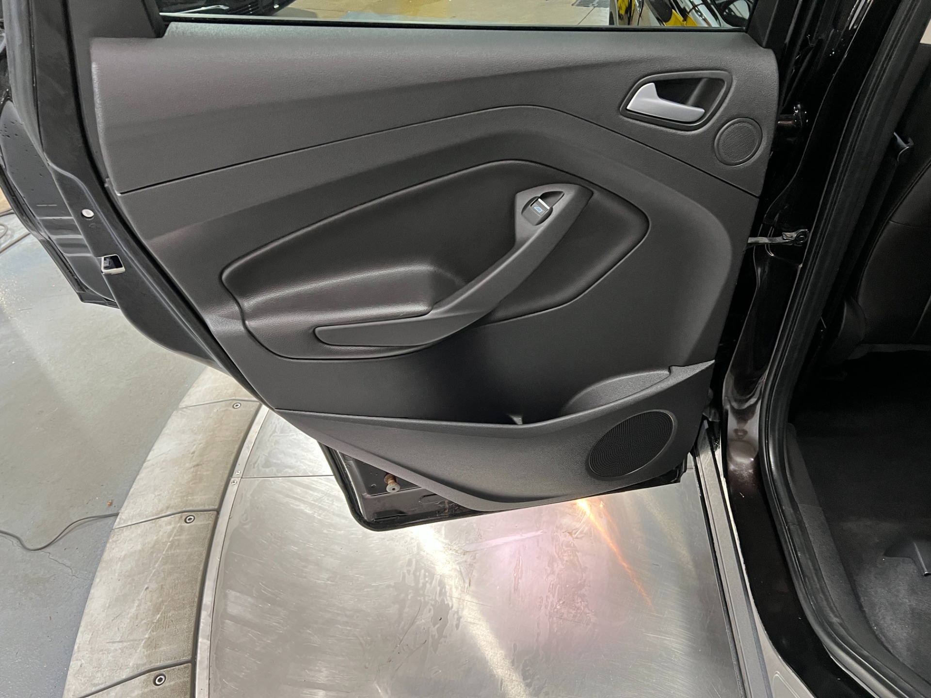 Used-2013-Ford-Escape-Titanium-FWD