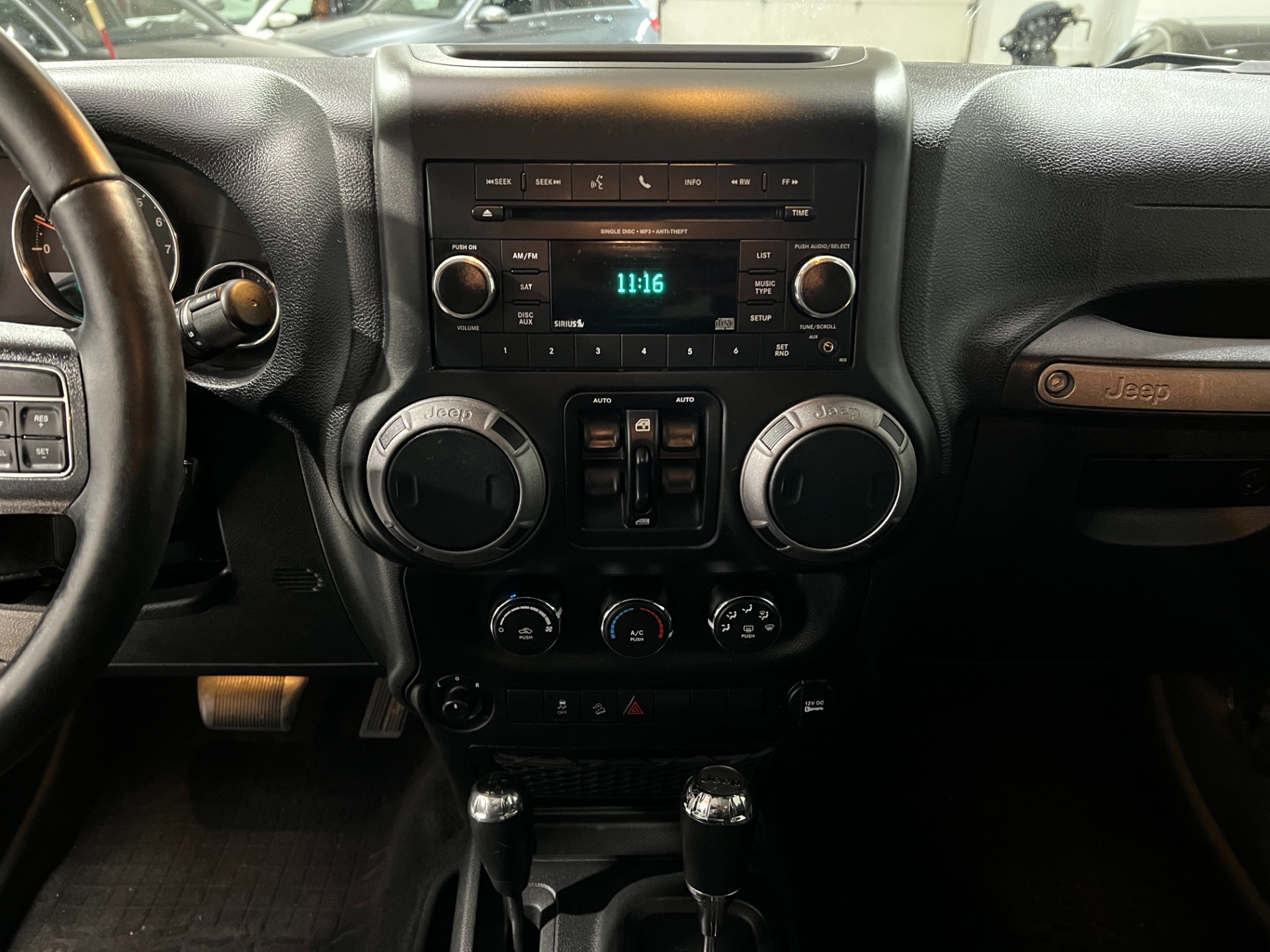 Used-2017-Jeep-Wrangler-Unlimited-Sport-S-4x4