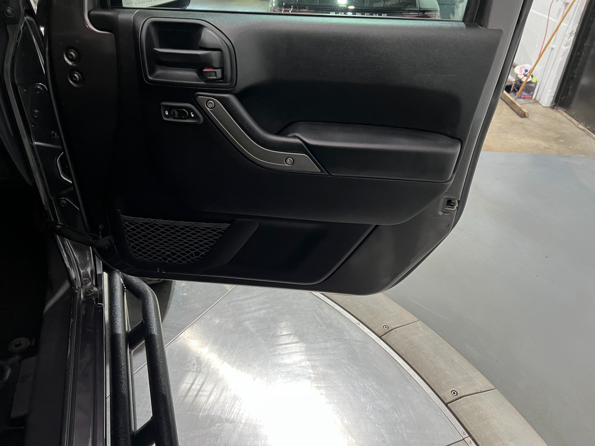Used-2017-Jeep-Wrangler-Unlimited-Sport-S-4x4