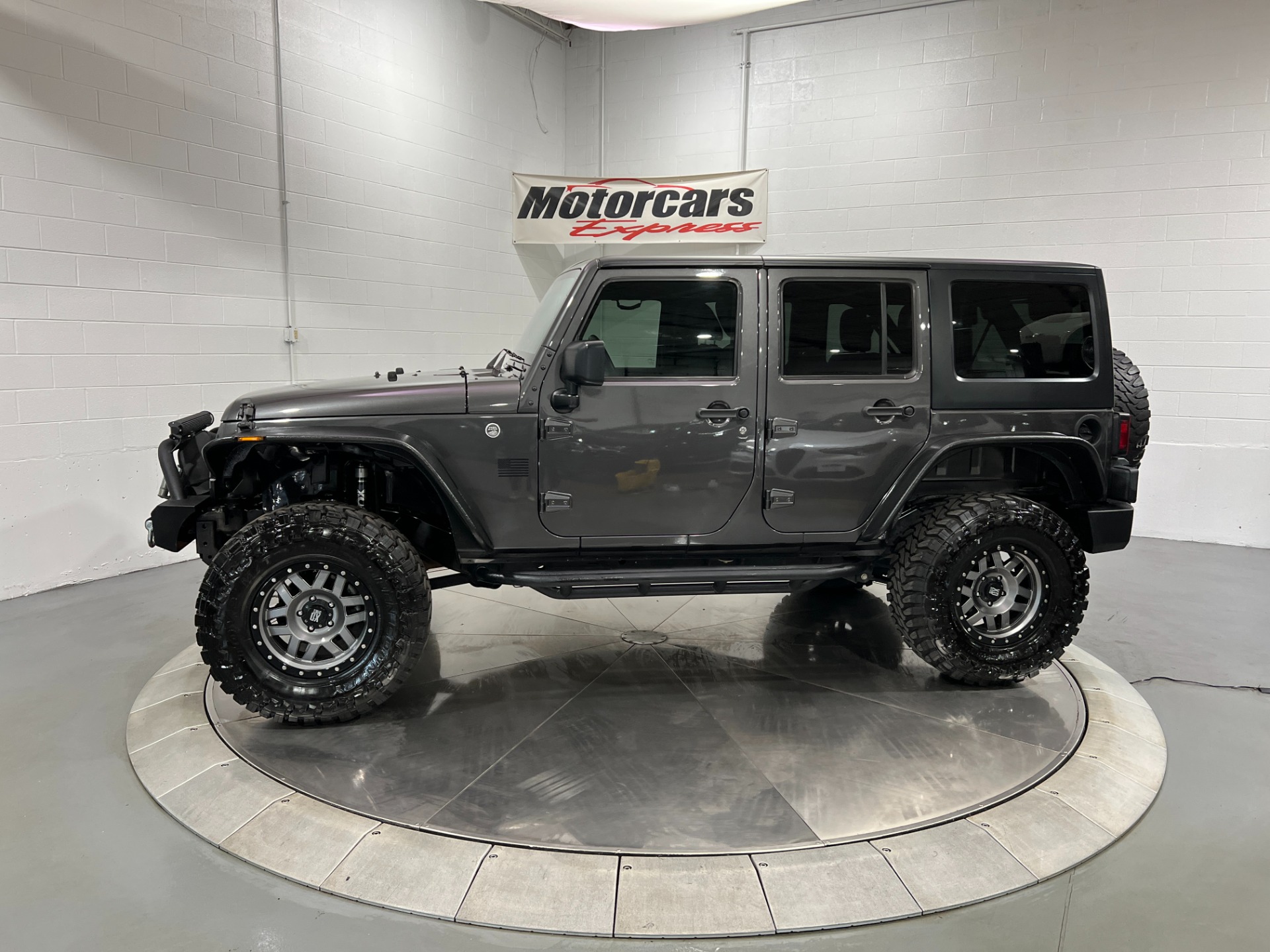 Used-2017-Jeep-Wrangler-Unlimited-Sport-S-4x4