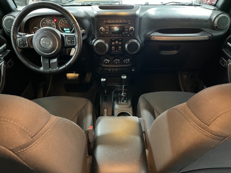 Used-2017-Jeep-Wrangler-Unlimited-Sport-S-4x4