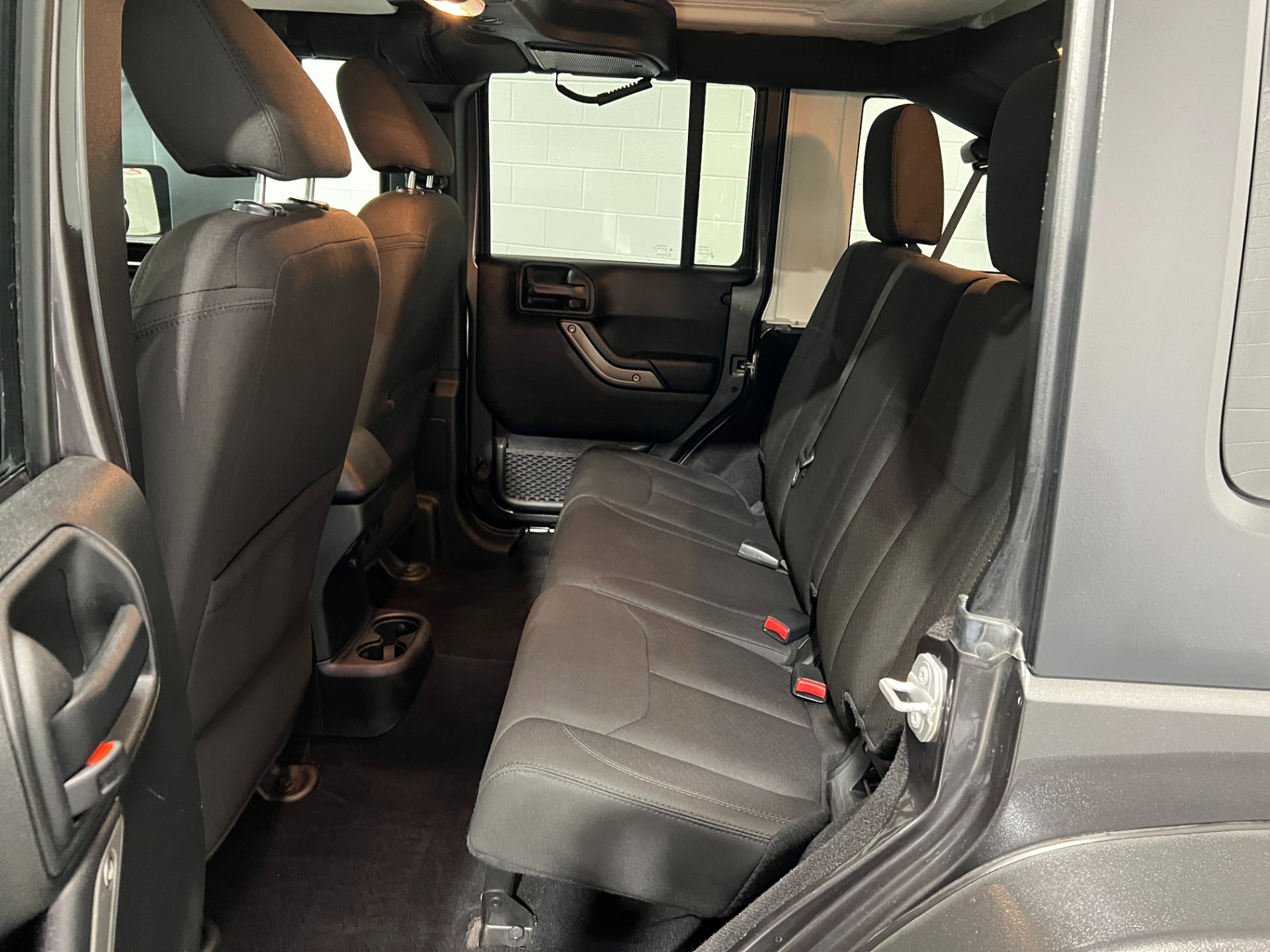 Used-2017-Jeep-Wrangler-Unlimited-Sport-S-4x4