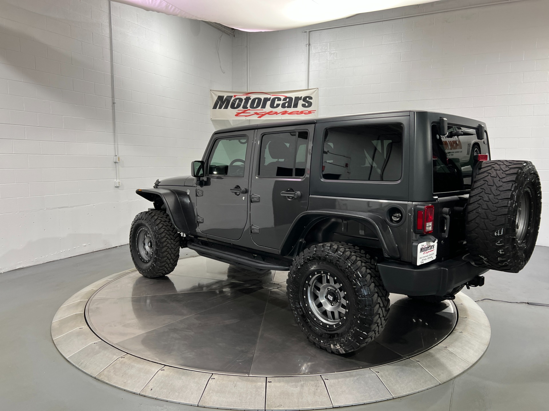 Used-2017-Jeep-Wrangler-Unlimited-Sport-S-4x4