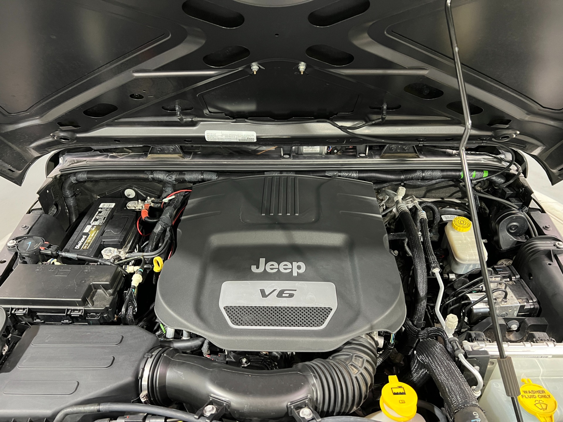 Used-2017-Jeep-Wrangler-Unlimited-Sport-S-4x4
