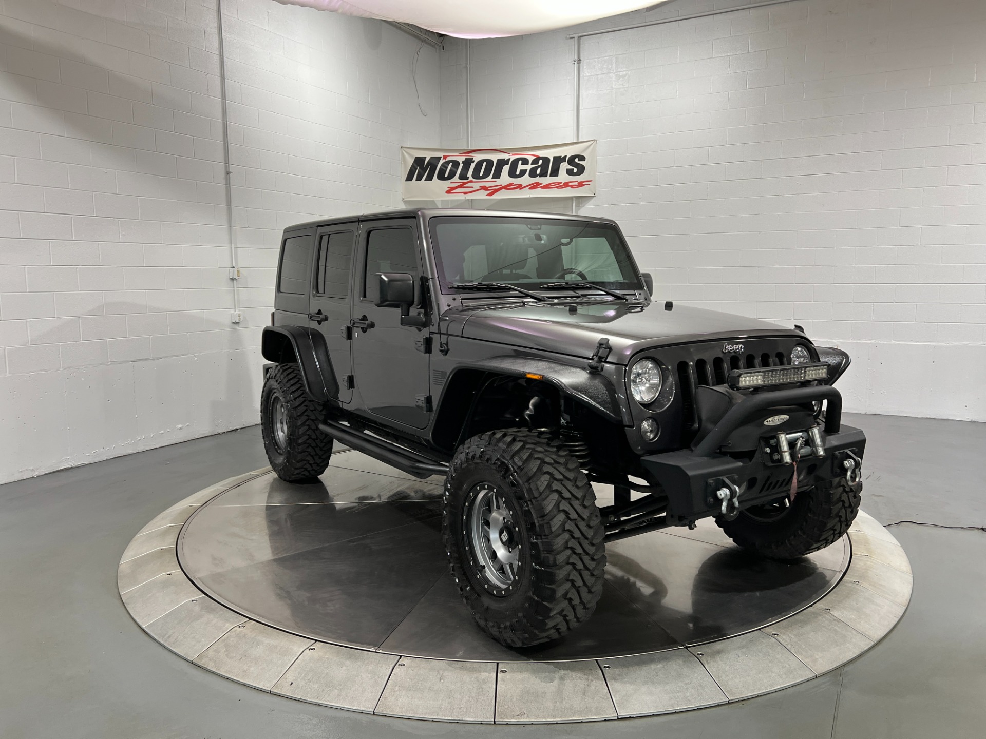 Used-2017-Jeep-Wrangler-Unlimited-Sport-S-4x4