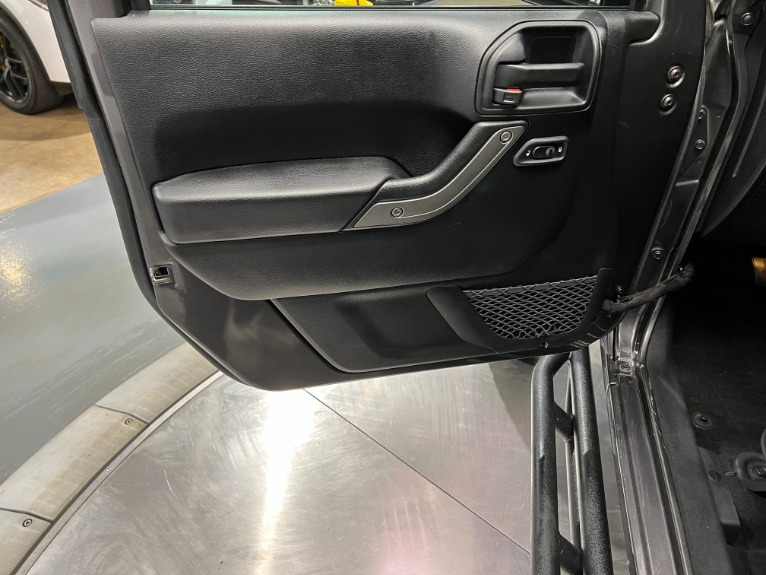 Used-2017-Jeep-Wrangler-Unlimited-Sport-S-4x4