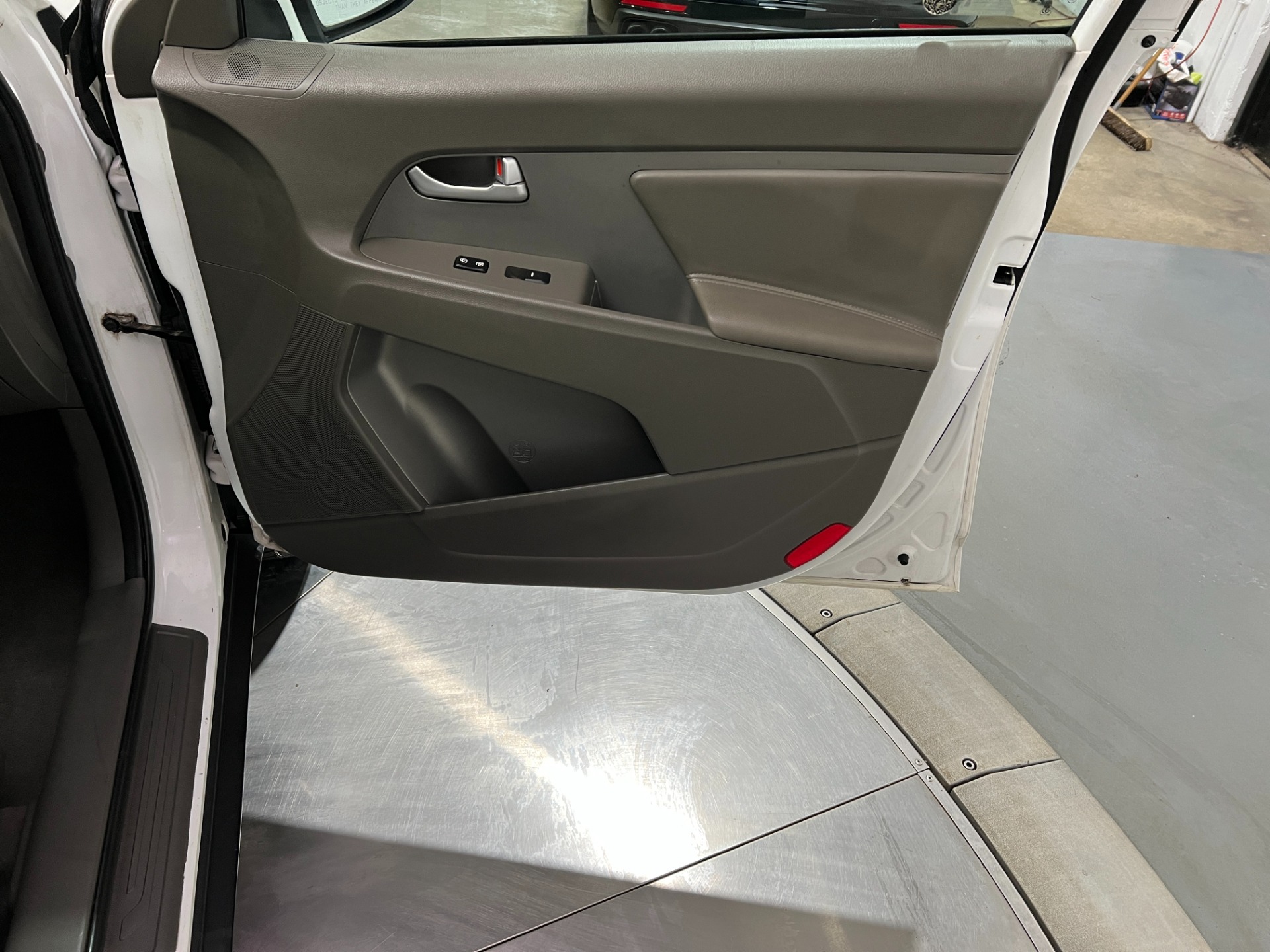 Used-2011-Kia-Sportage-EX-AWD