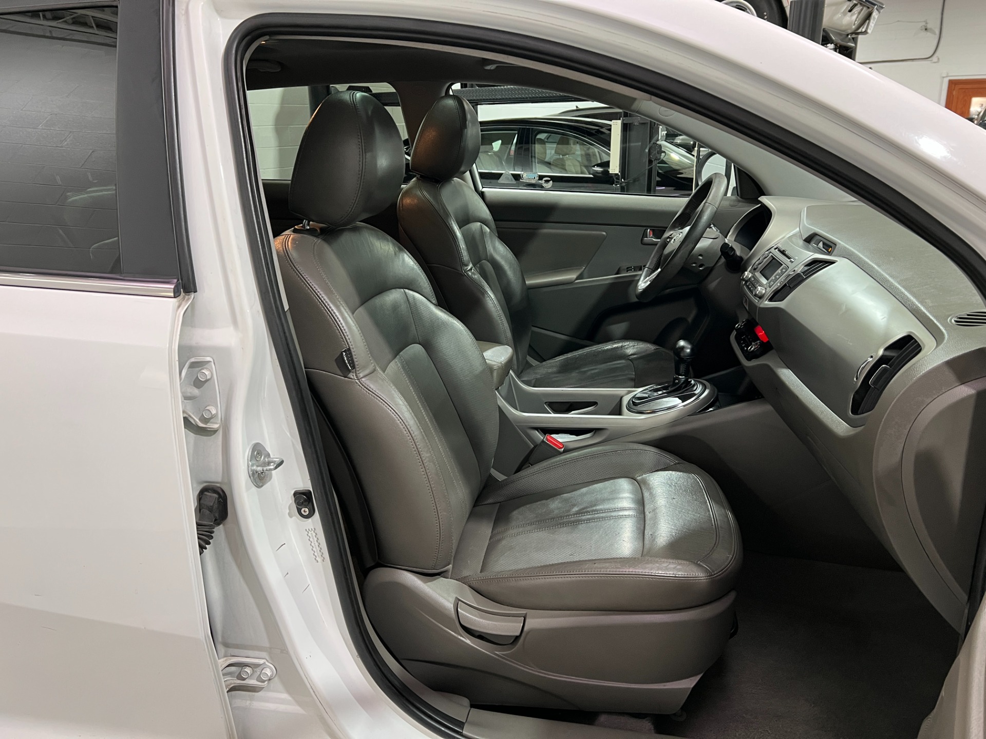 Used-2011-Kia-Sportage-EX-AWD
