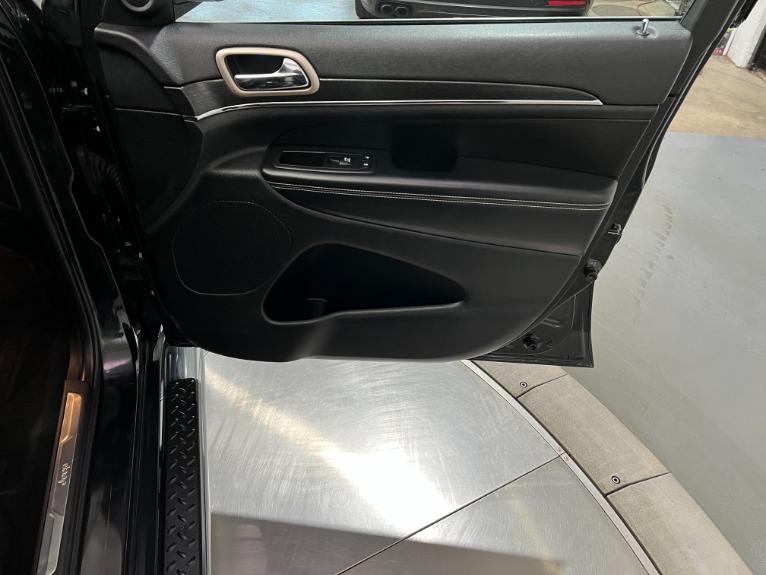 Used-2015-Jeep-Grand-Cherokee-Limited-4X4