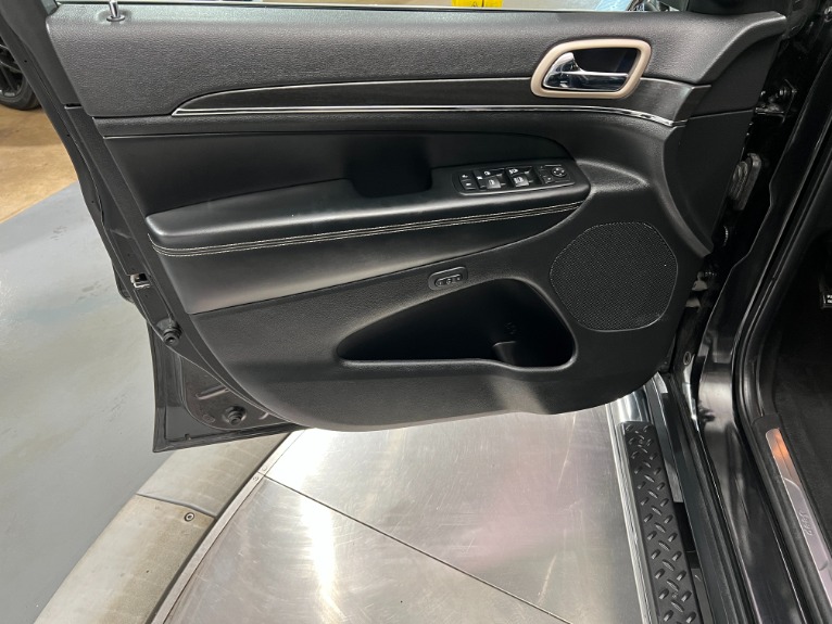 Used-2015-Jeep-Grand-Cherokee-Limited-4X4