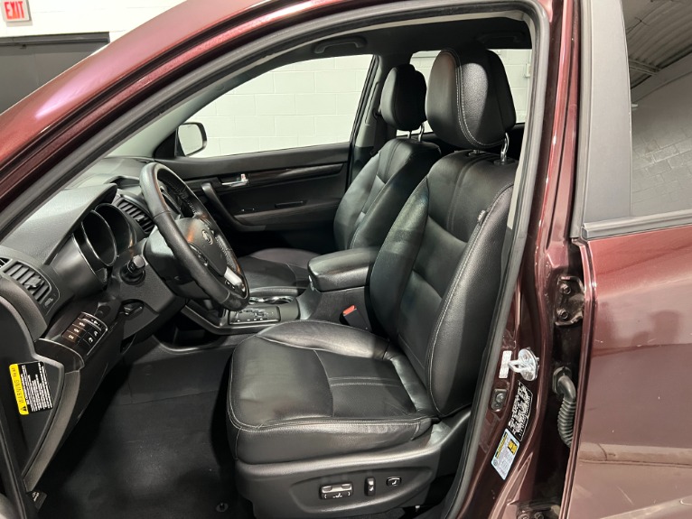 Used-2011-Kia-Sorento-EX-FWD