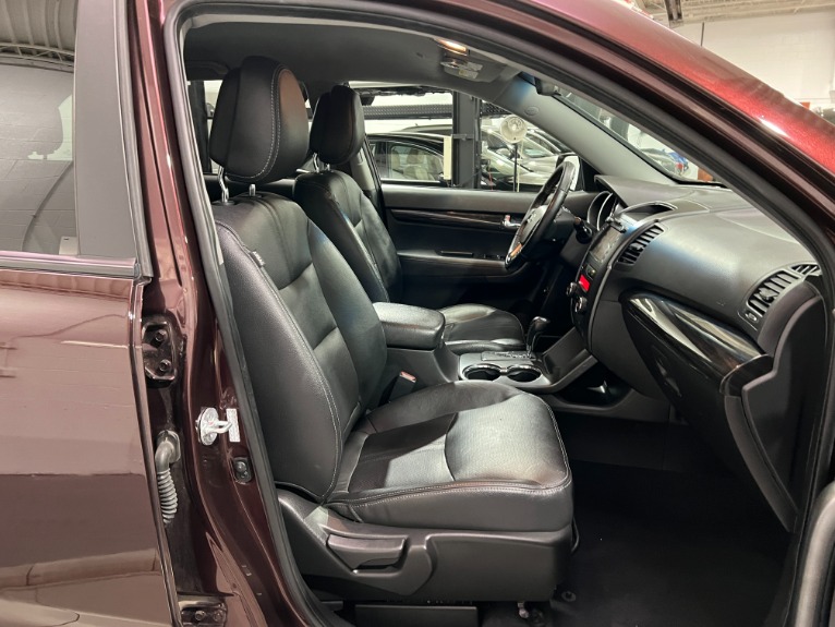 Used-2011-Kia-Sorento-EX-FWD