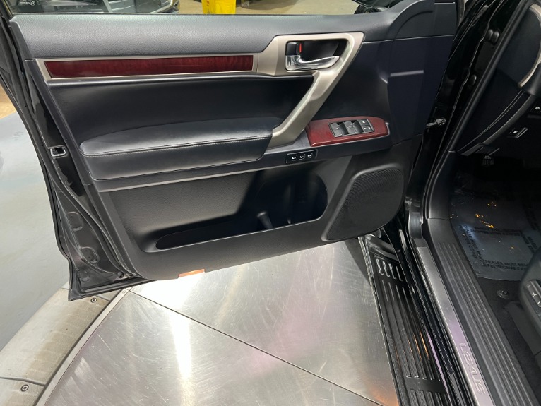 Used-2018-Lexus-GX-460-AWD