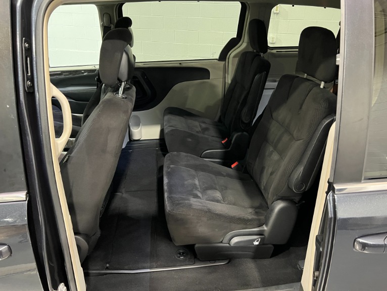 Used-2014-Chrysler-Town-and-Country-Touring-FWD