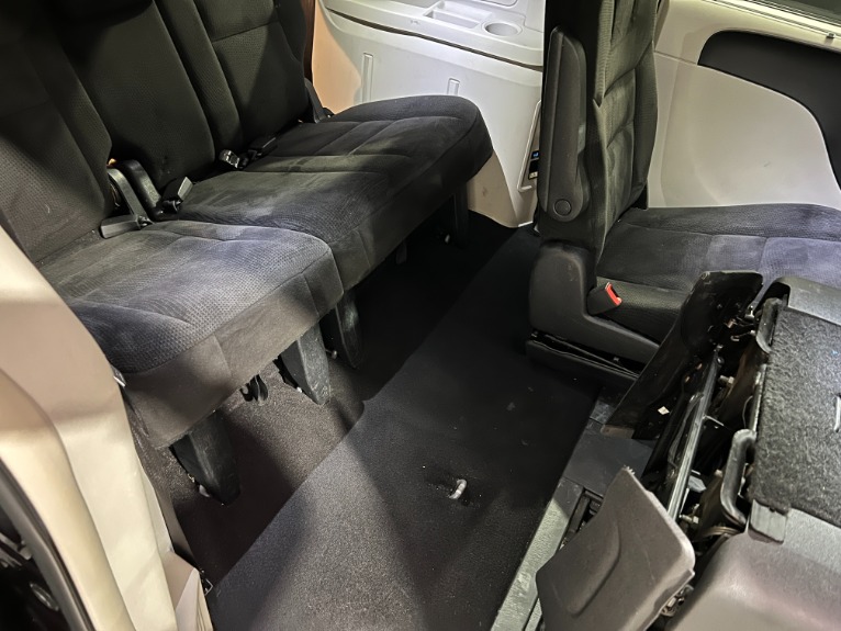 Used-2014-Chrysler-Town-and-Country-Touring-FWD