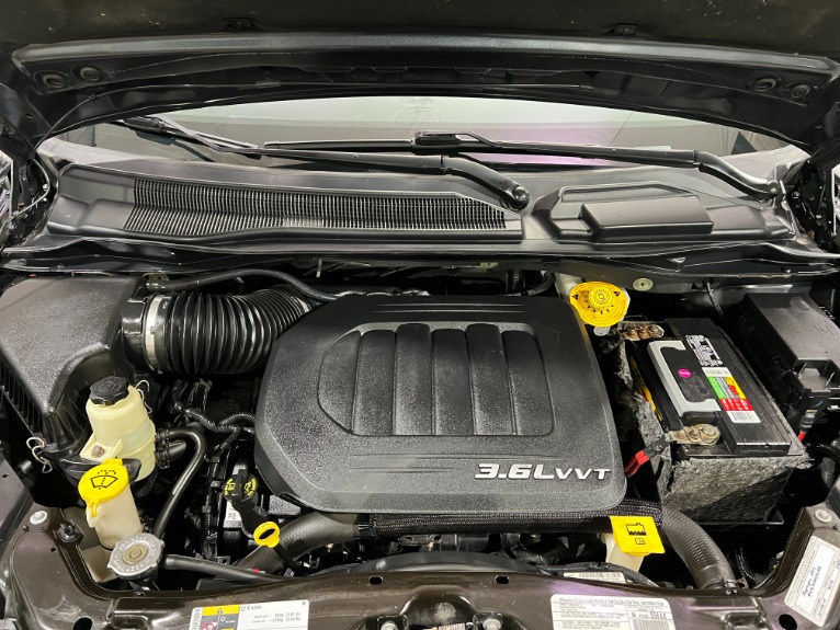Used-2014-Chrysler-Town-and-Country-Touring-FWD